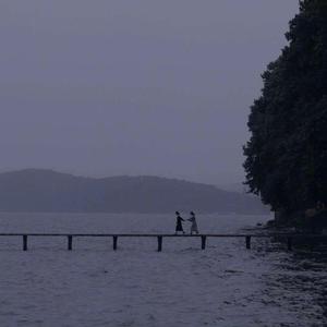 被舌头伸进去高潮过程
