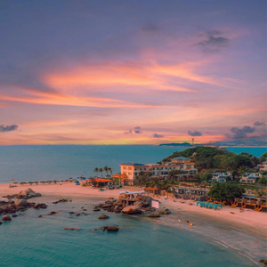 被舌头伸进去高潮过程
